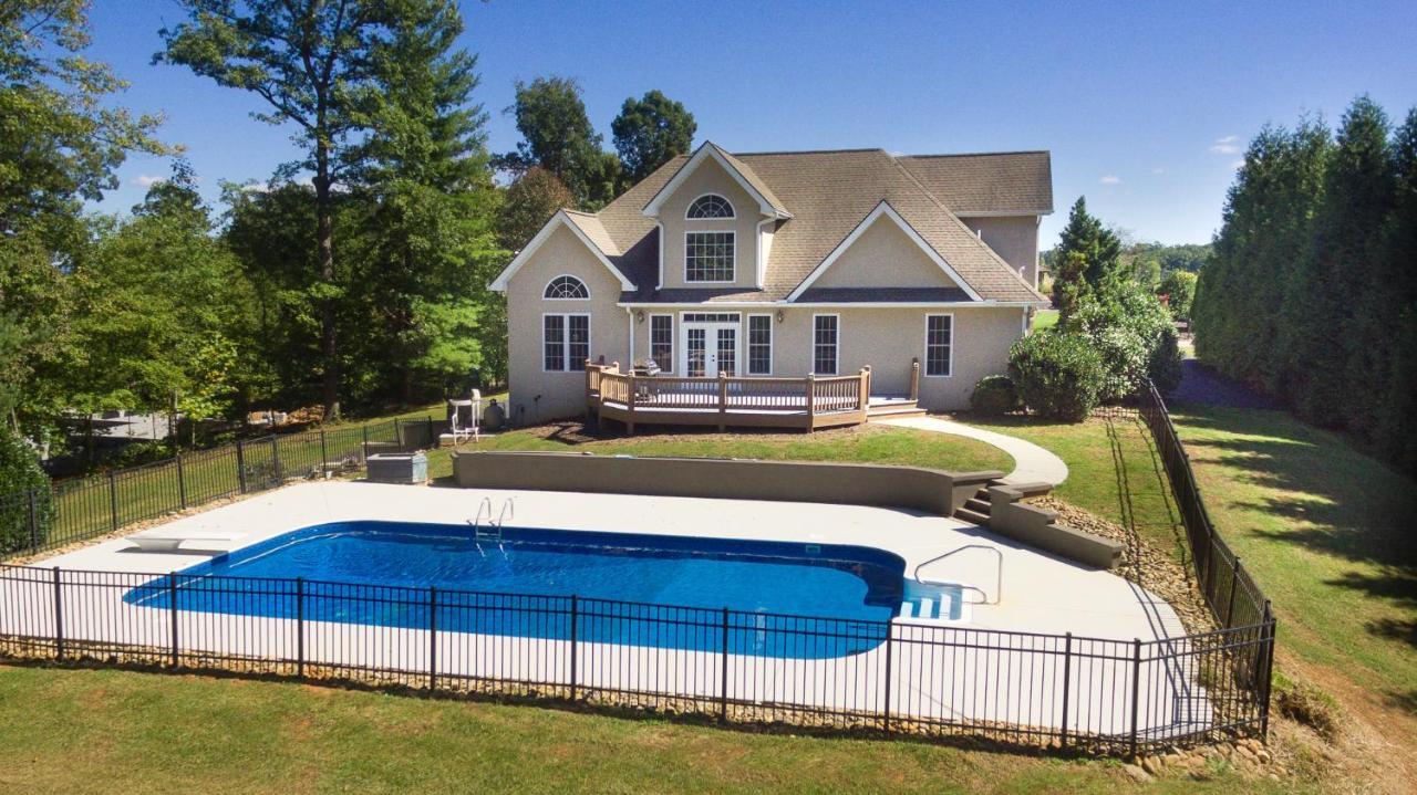 Luxurious House With Pool Near Asheville By Mighty Tree Properties Leicester Eksteriør billede