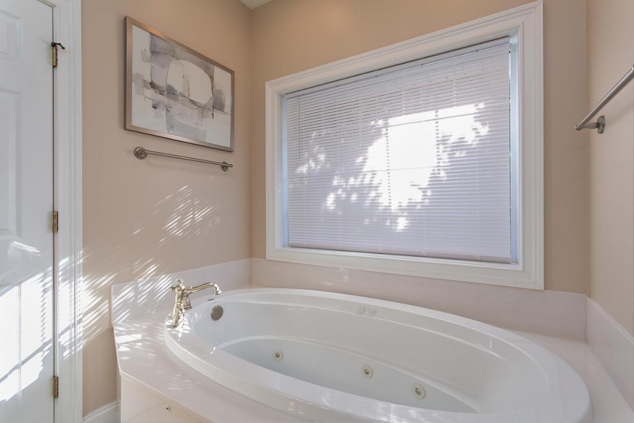 Luxurious House With Pool Near Asheville By Mighty Tree Properties Leicester Eksteriør billede