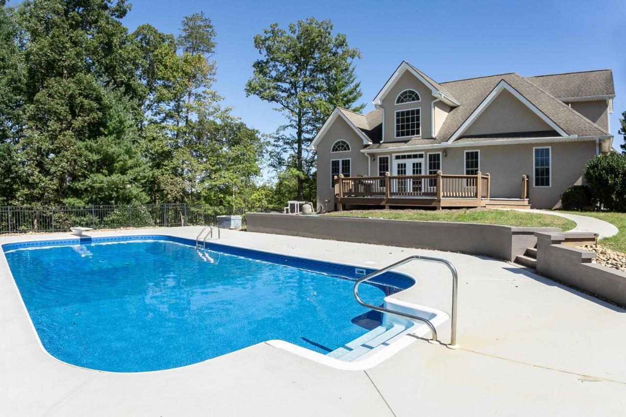 Luxurious House With Pool Near Asheville By Mighty Tree Properties Leicester Eksteriør billede
